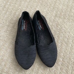 Skechers Cleo Newford Scalloped Ballet Flat in Size 7